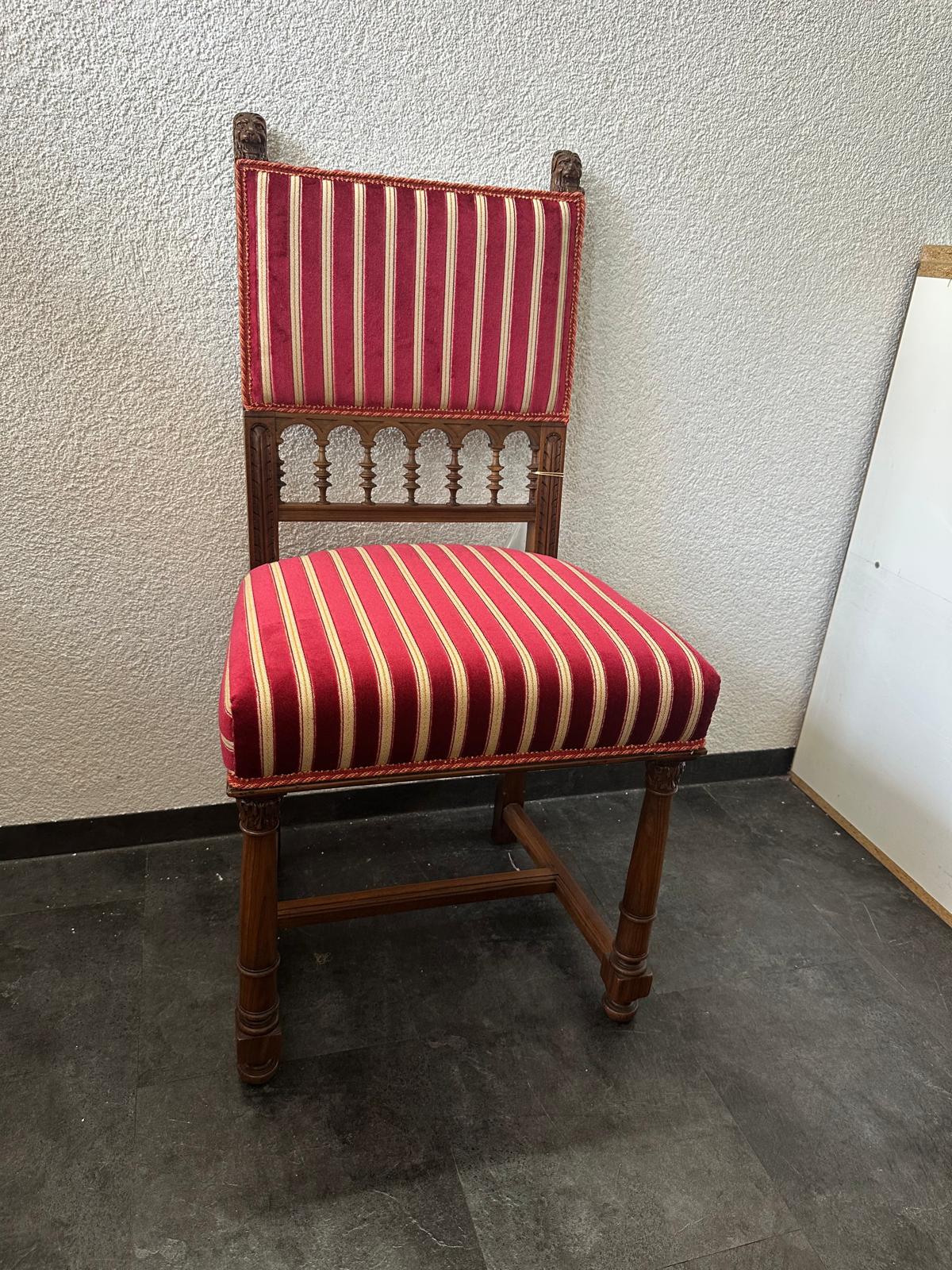 Antike Stuhl TUDOR